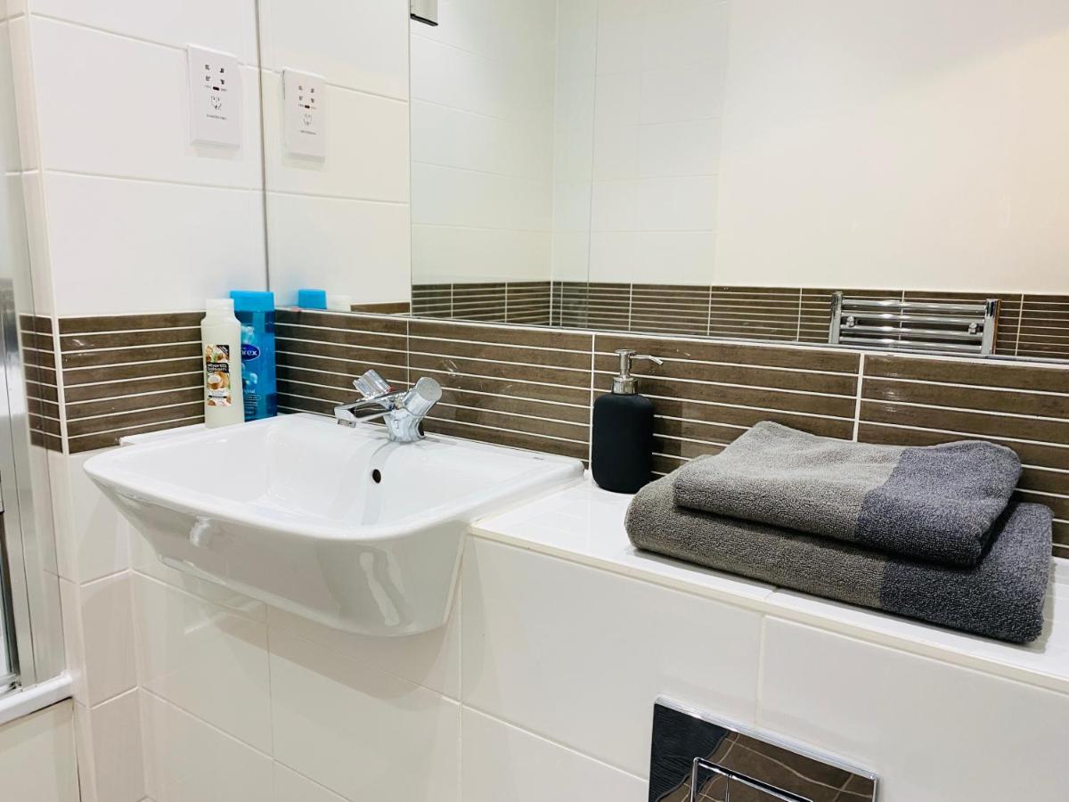 Spacious Two Bedroom Apartment In Balham London Exterior foto