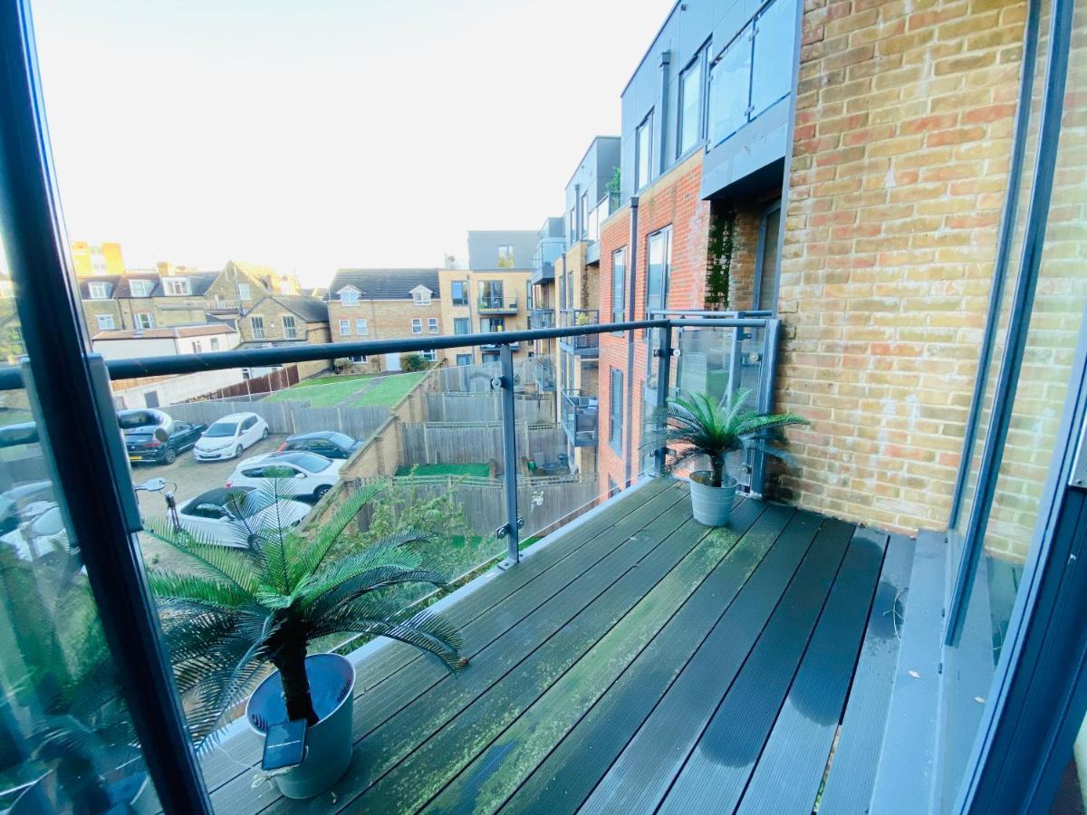 Spacious Two Bedroom Apartment In Balham London Exterior foto